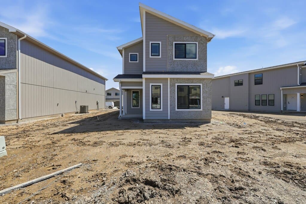 Reserve at Blackwell Living 5 of 70