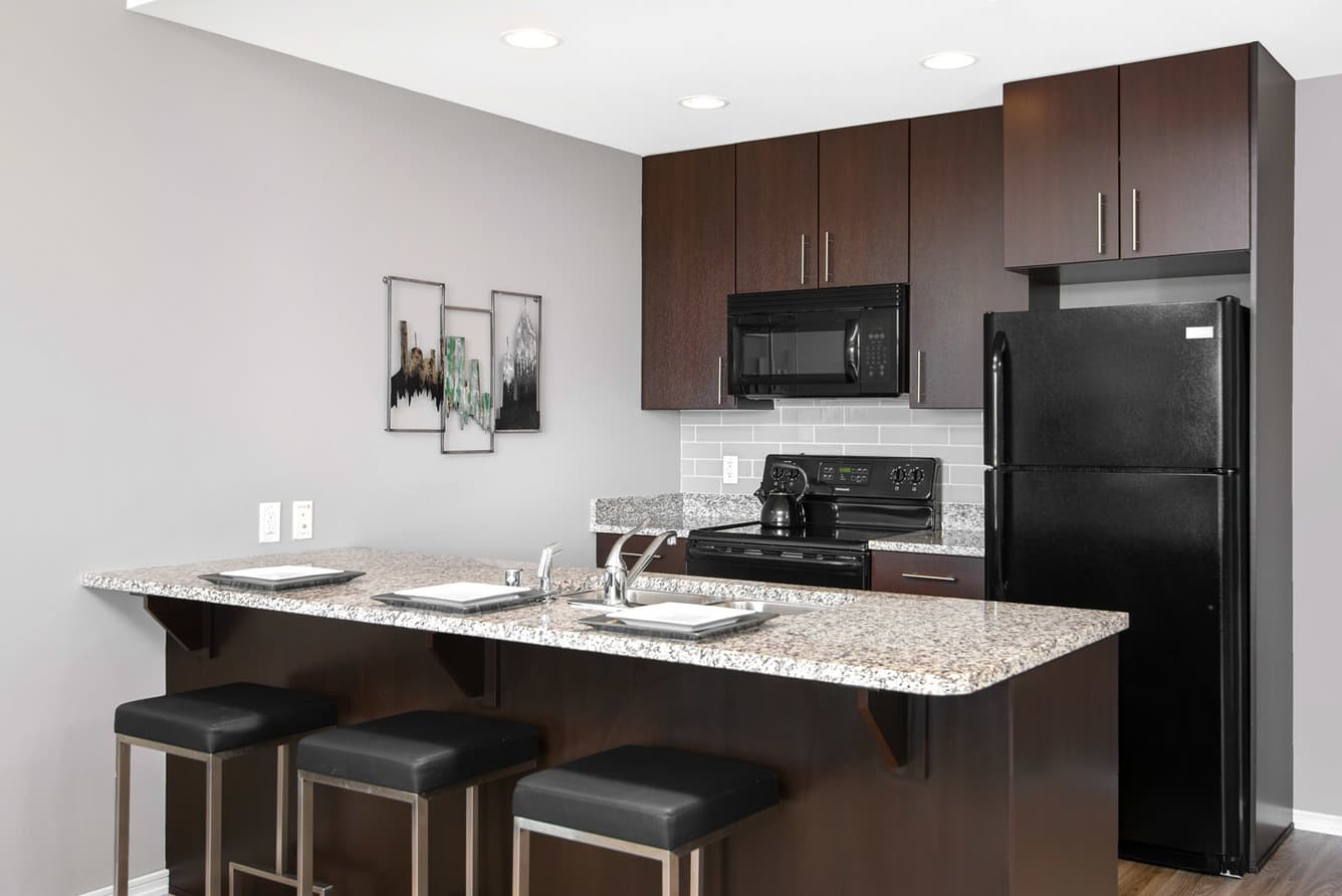 The Moderne Apartments 4 of 17