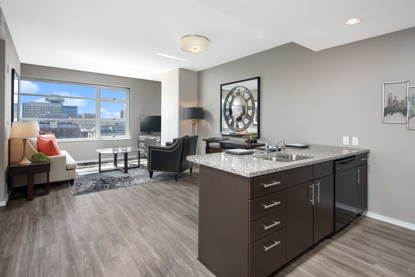 The Moderne Apartments 5 of 17