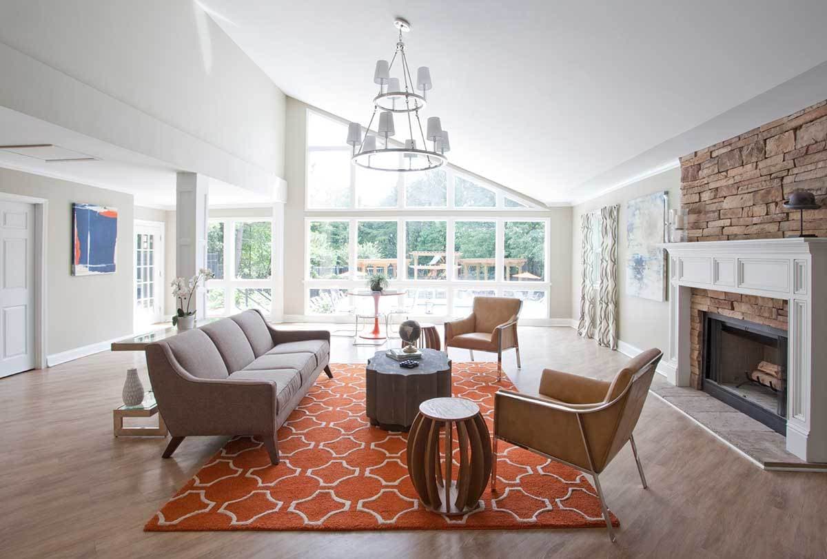700 Riverchase 2 of 30