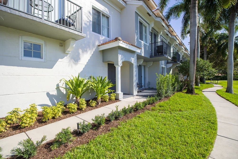Villas d'Este Apartment Homes 15 of 124