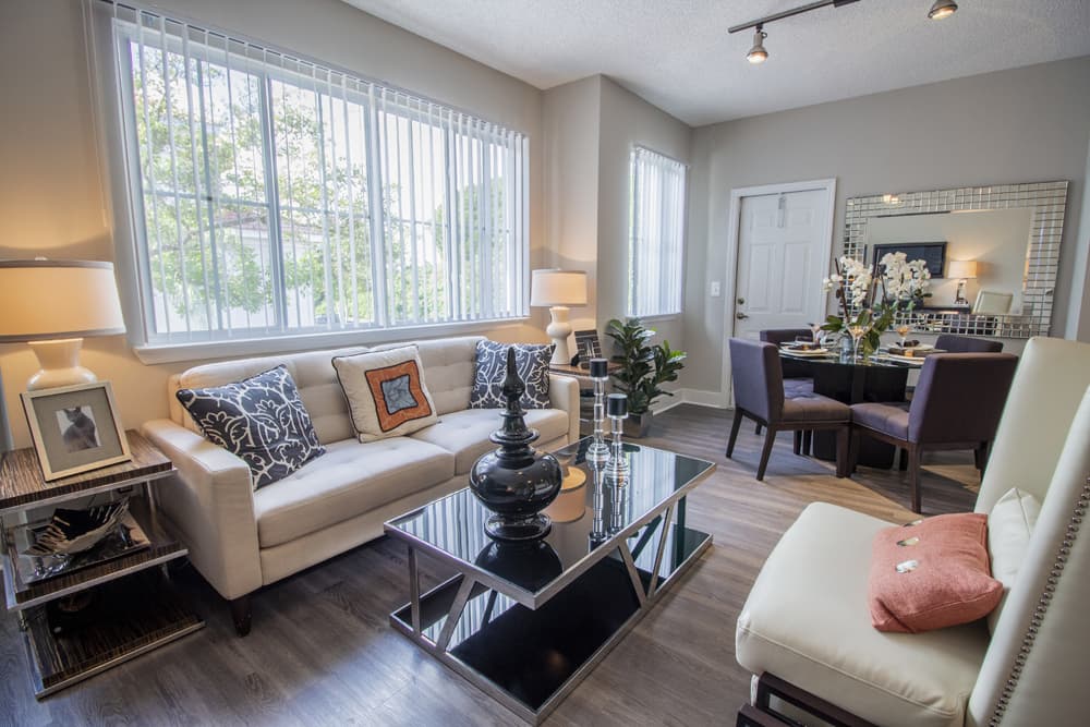 Villas d'Este Apartment Homes 123 of 124