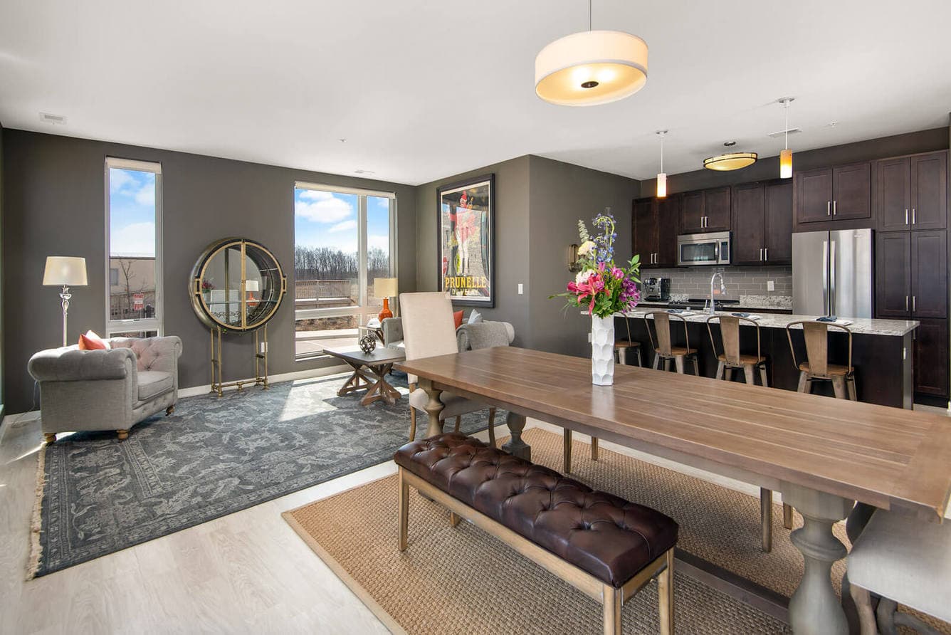 Emerald Row Apartments 3 of 16