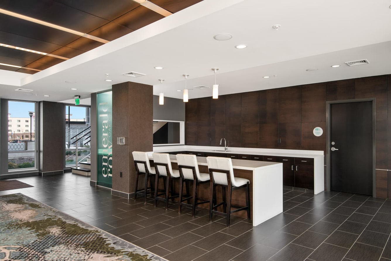 Emerald Row Apartments 6 of 16