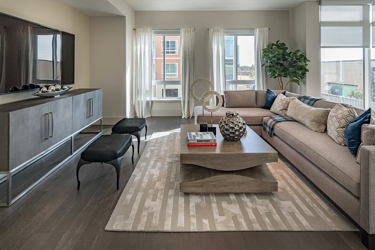 Preston Hollow Village Apartments 2 of 8