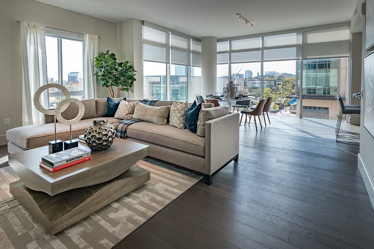 Preston Hollow Village Apartments 3 of 8