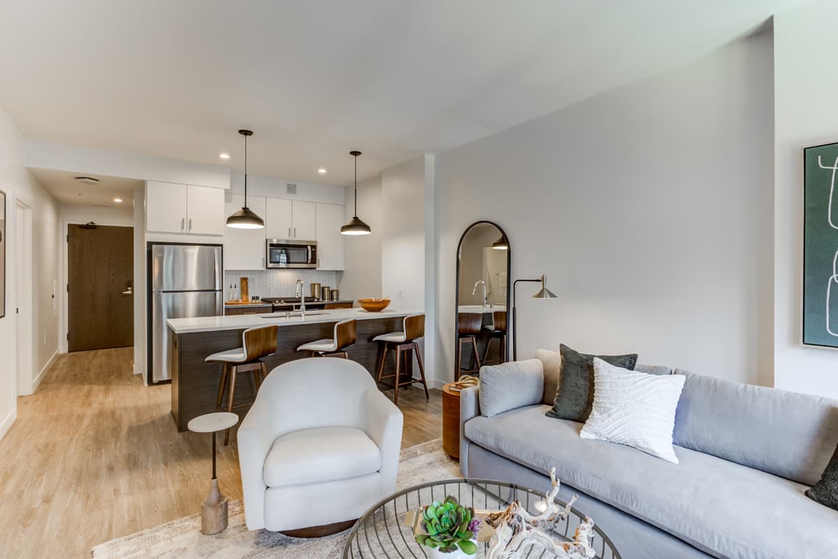 270 Hennepin 106 of 111