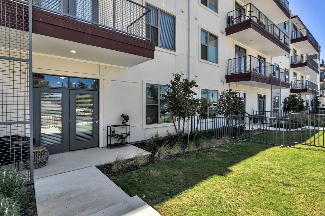 The Brick And Mortar Apartments 21 of 40