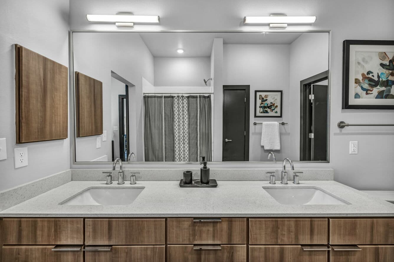 The Brick And Mortar Apartments 11 of 40