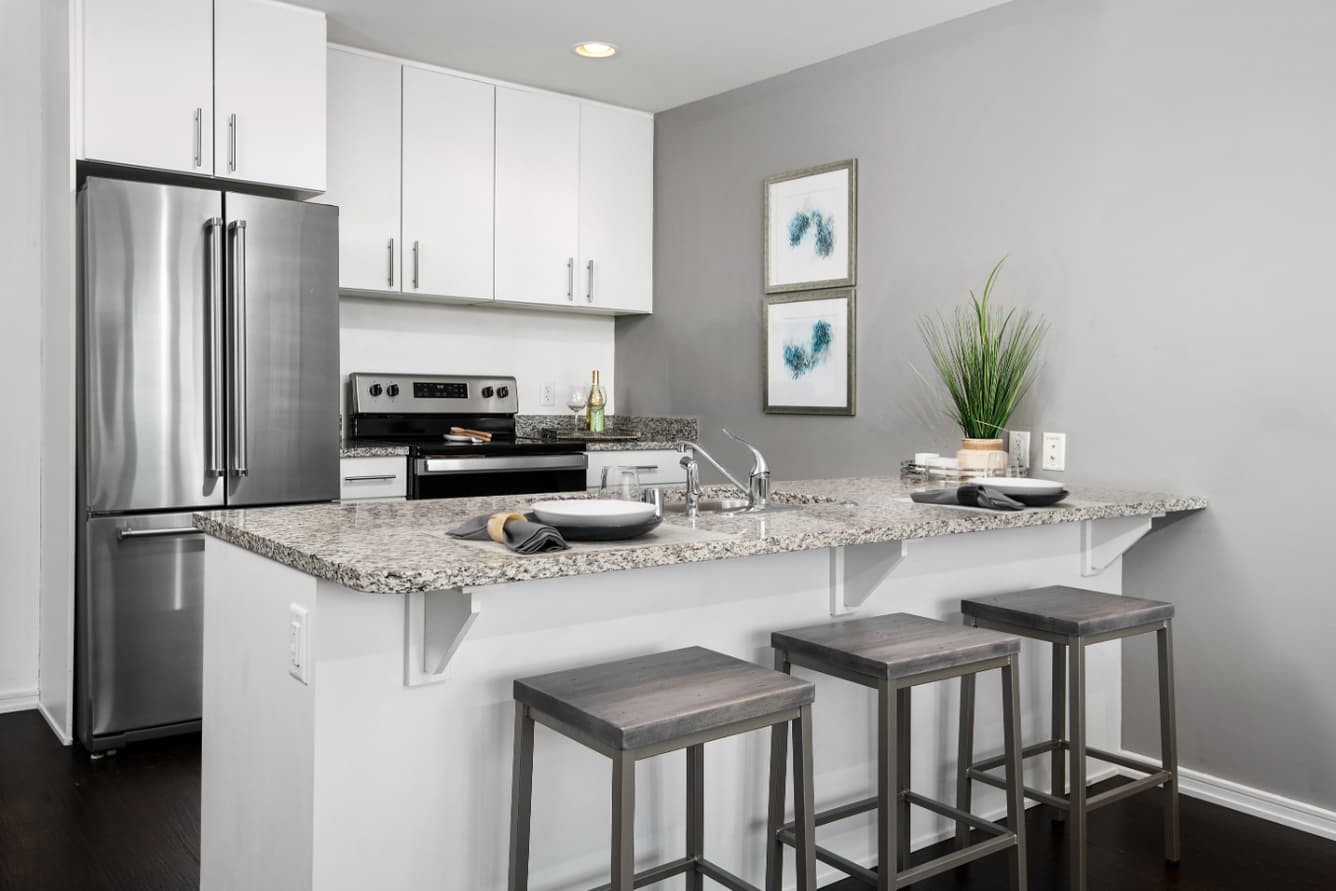 The Moderne Apartments 14 of 17