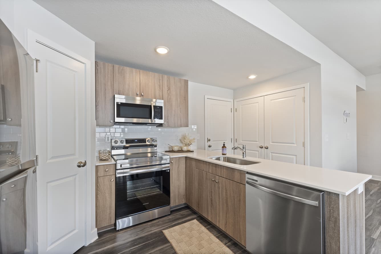 Barry West Townhomes 6 of 31