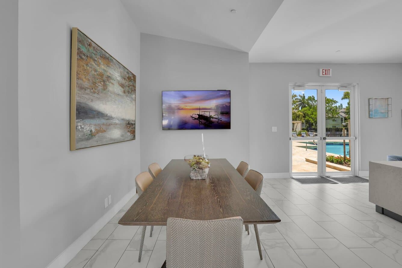 St. Tropez at Plantation 43 of 89