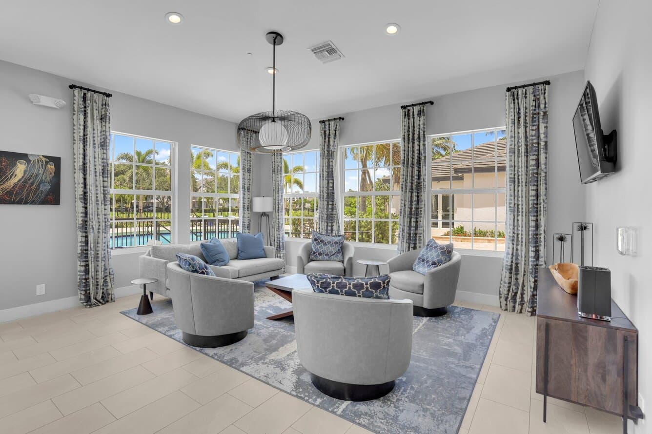 St. Tropez at Plantation 49 of 89