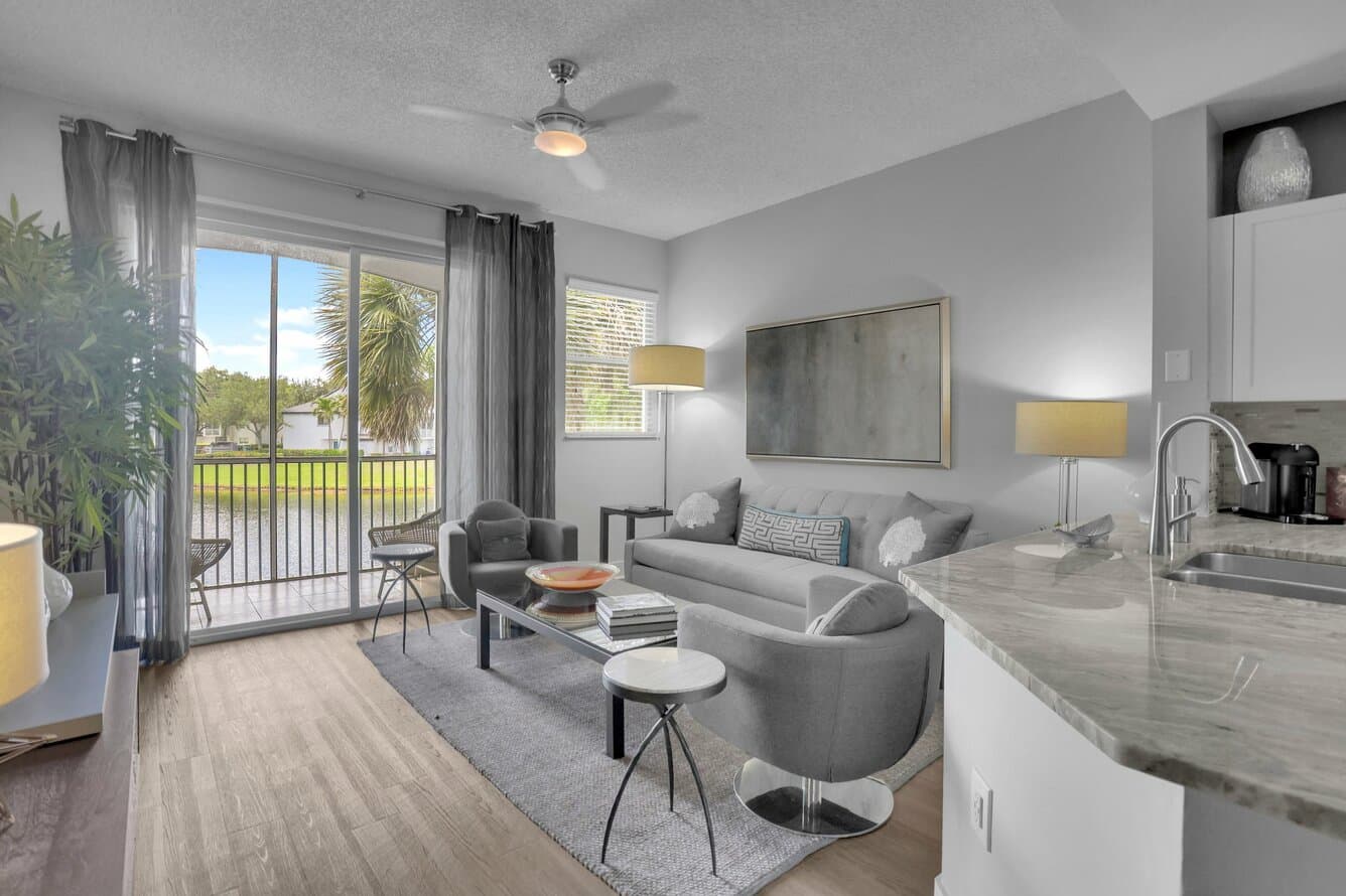 St. Tropez at Plantation 58 of 89