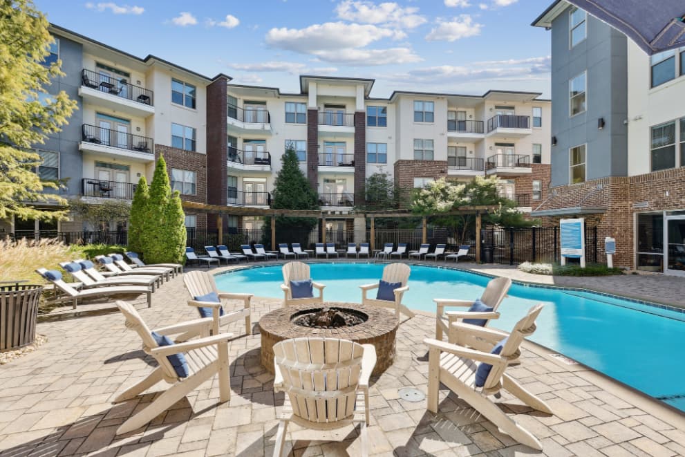 One Metrocenter 4 of 36