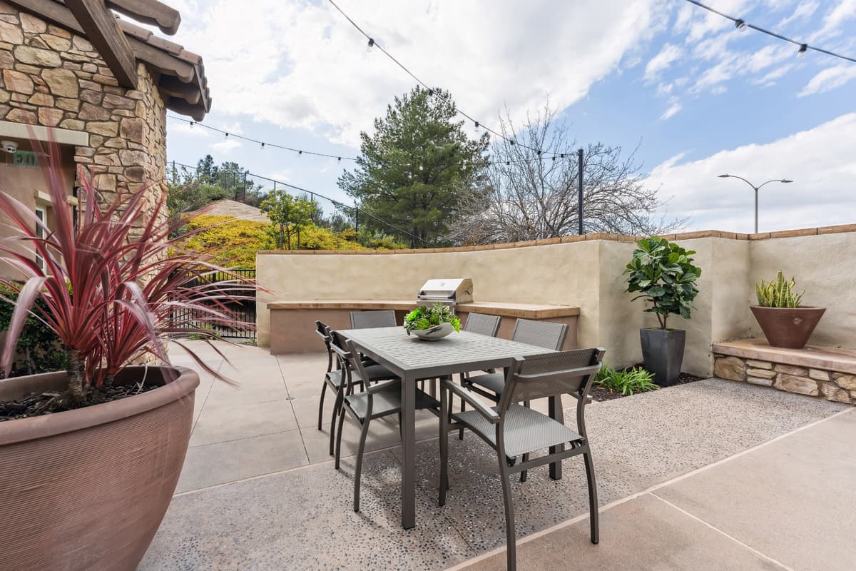 Casa Lago Eastlake 10 of 34