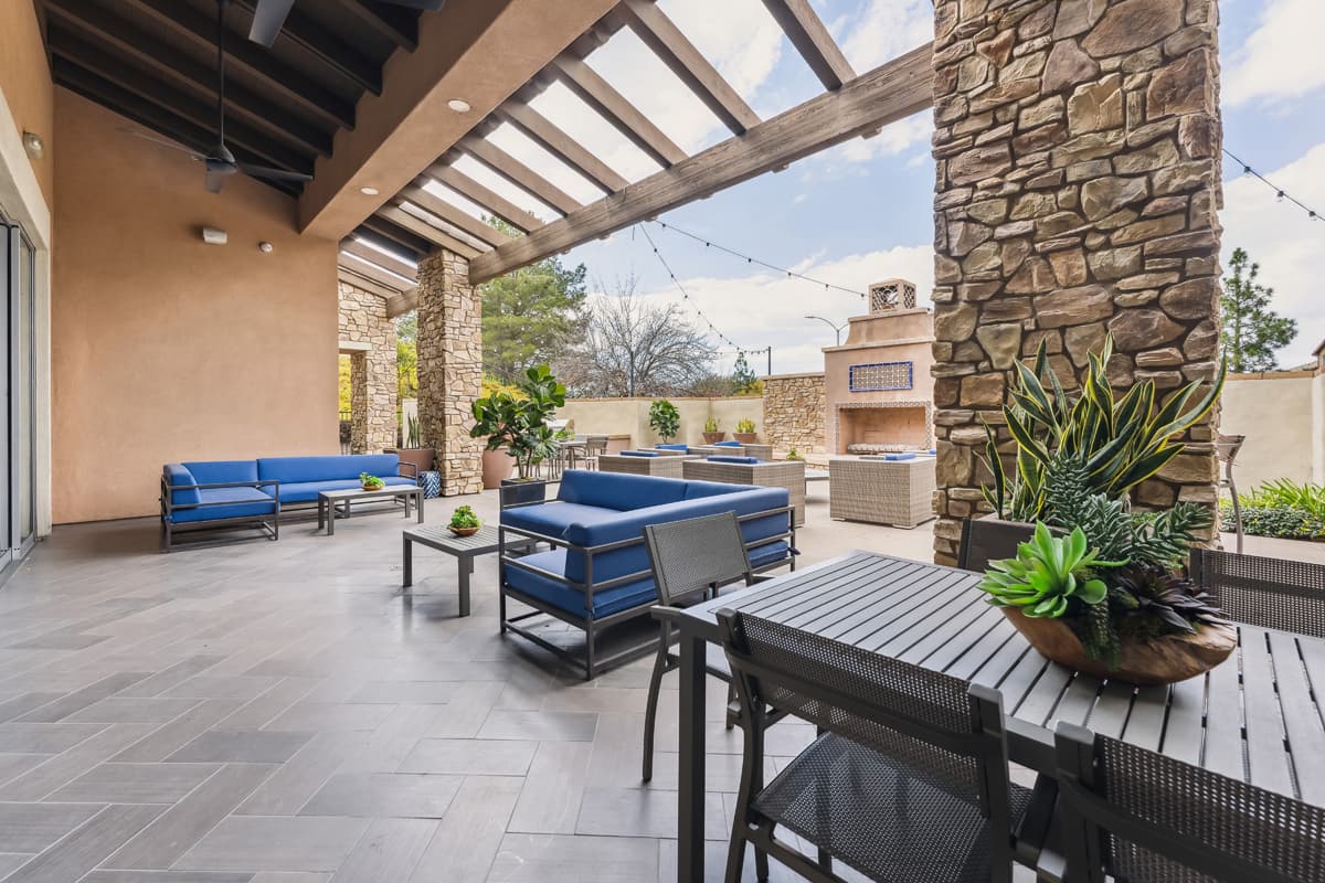 Casa Lago Eastlake 11 of 34