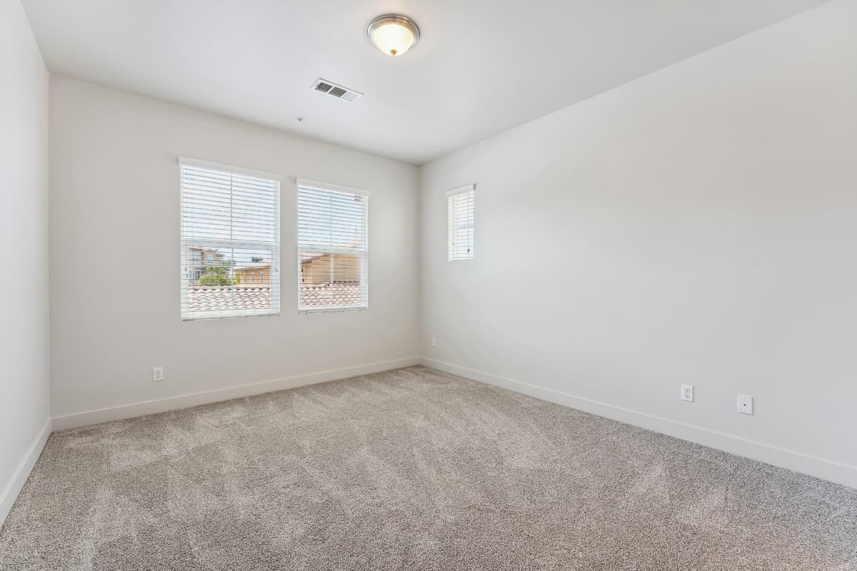 Casa Lago Eastlake 26 of 34