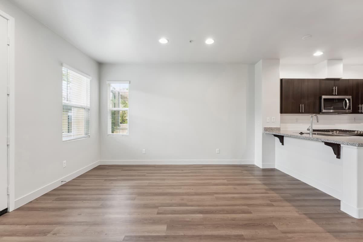 Casa Lago Eastlake 15 of 34