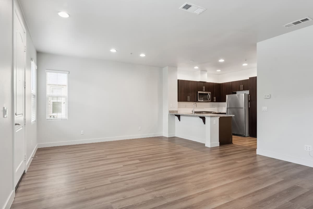 Casa Lago Eastlake 18 of 34