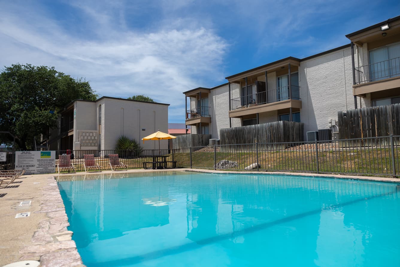 Oak Terrace 6 of 22