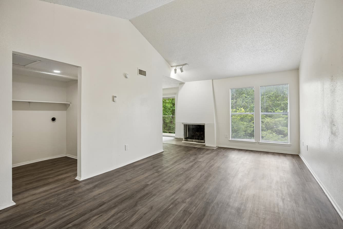 Tealwood Apartment Homes 2 of 8
