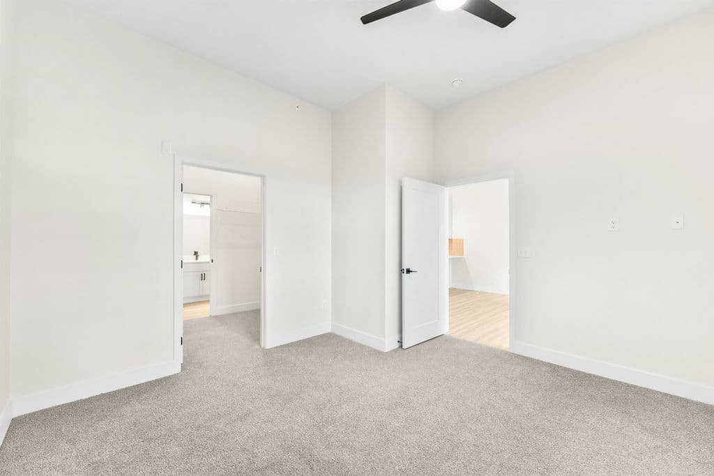 Residences at Blackwell Living 17 of 25