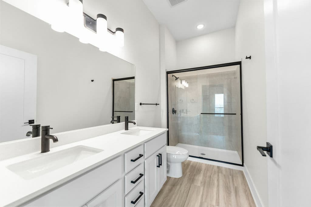 Residences at Blackwell Living 4 of 25
