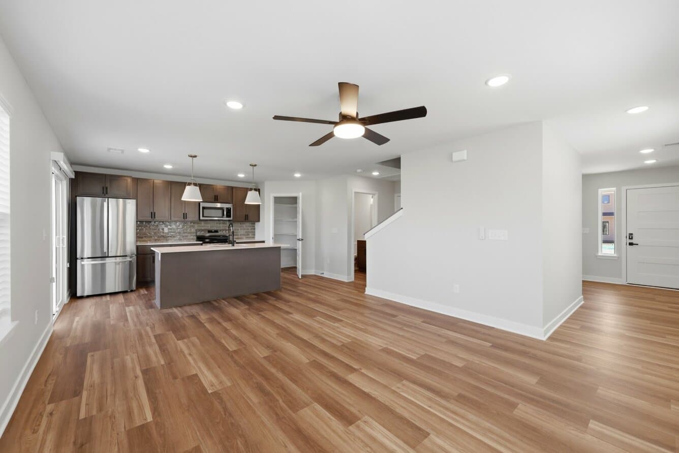 Reserve at Blackwell Living 20 of 70