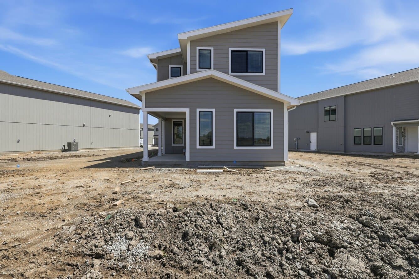 Reserve at Blackwell Living 8 of 70