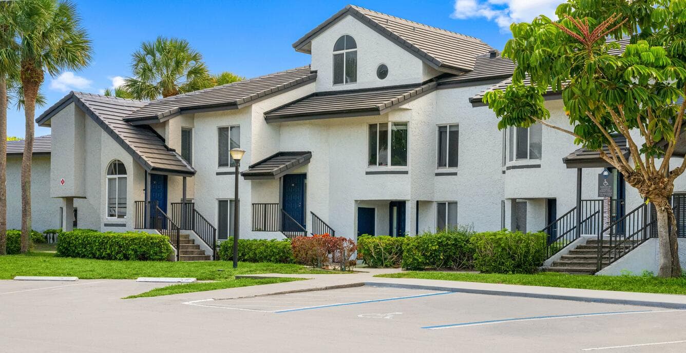 Boca Arbor Club Apartments 34 of 43