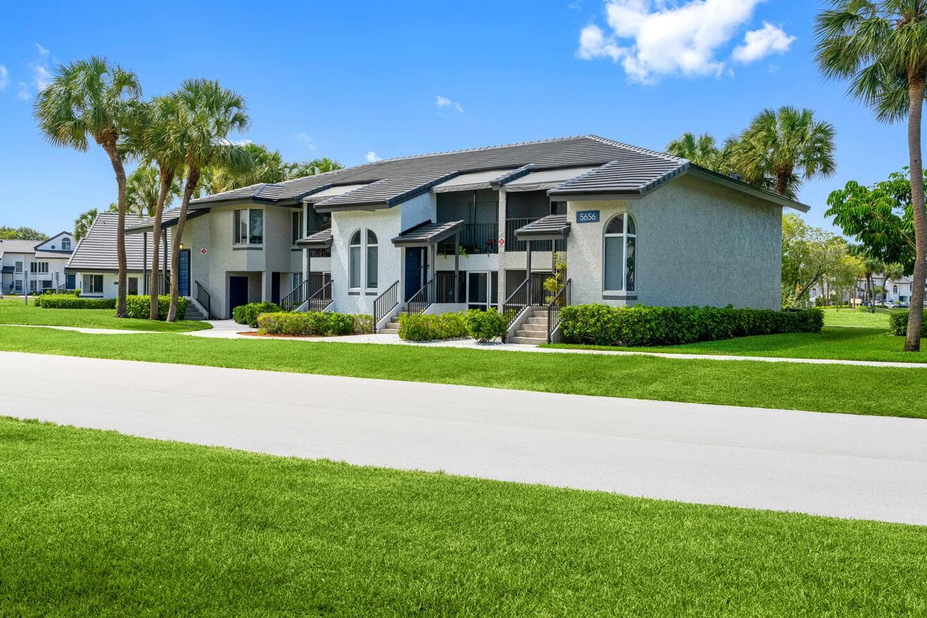 Boca Arbor Club Apartments 36 of 43