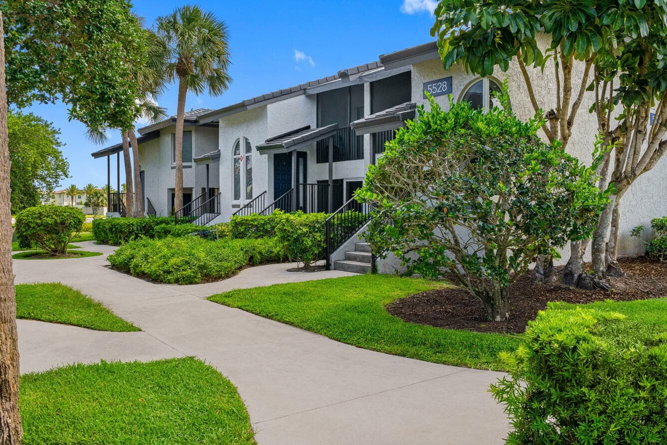 Boca Arbor Club Apartments 37 of 43