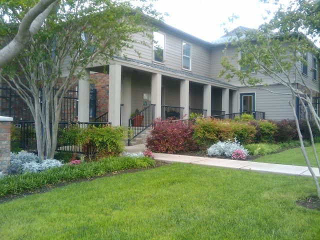 Hillburn Hills Apartments 1 of 8