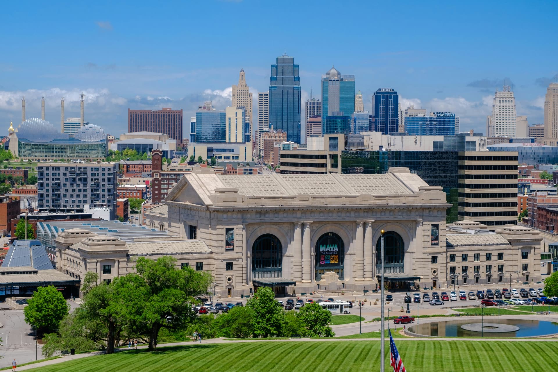Best Neighborhoods in Kansas City for Young Professionals