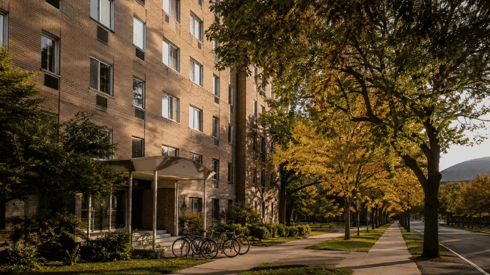 When to Sign a UW-Madison Off-Campus Lease (and What the Frances Costs)