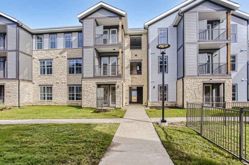 Bluebonnet Ridge Apartments 1 of 7