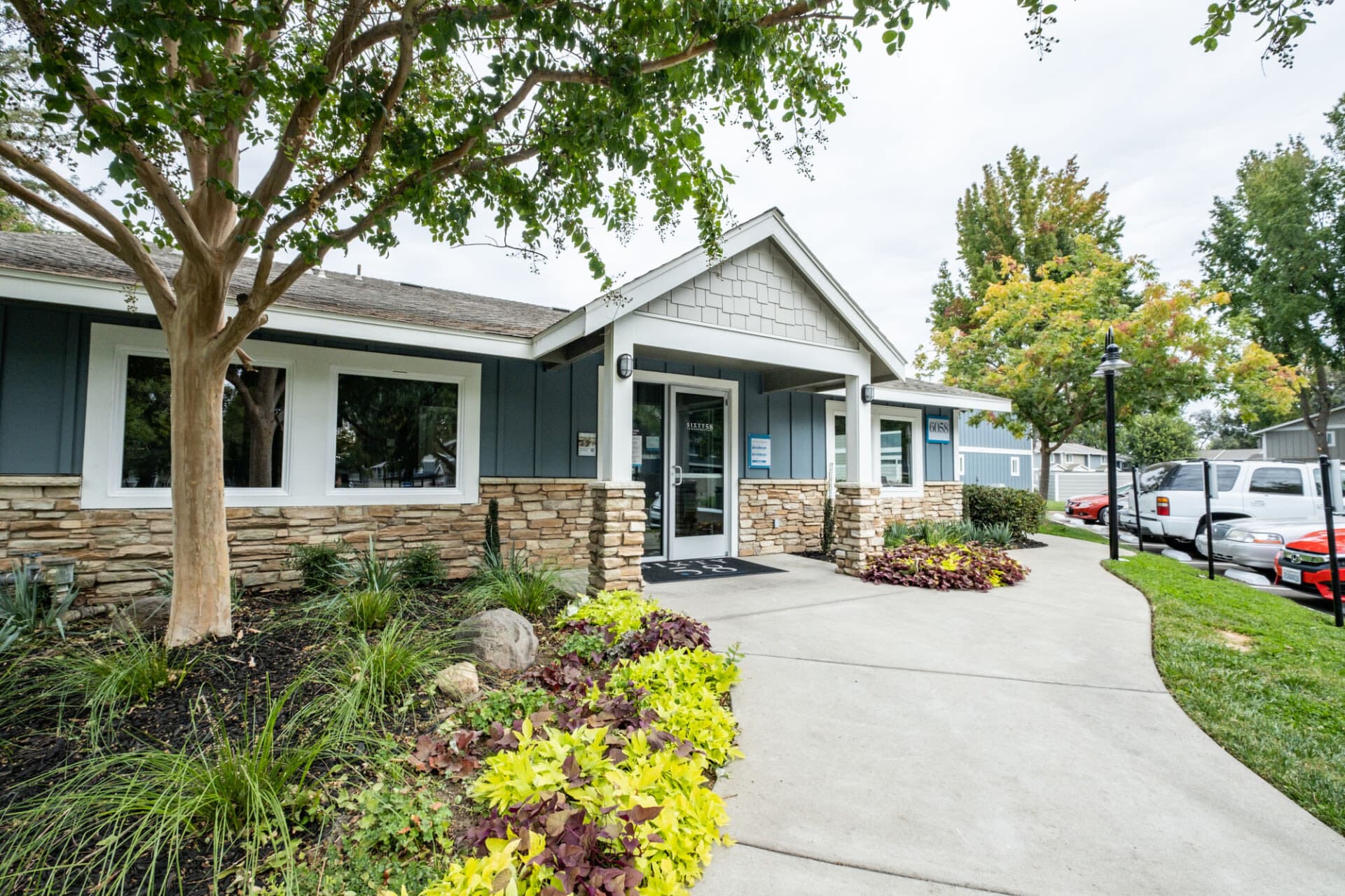 Sixty58 Townhomes 1 of 3