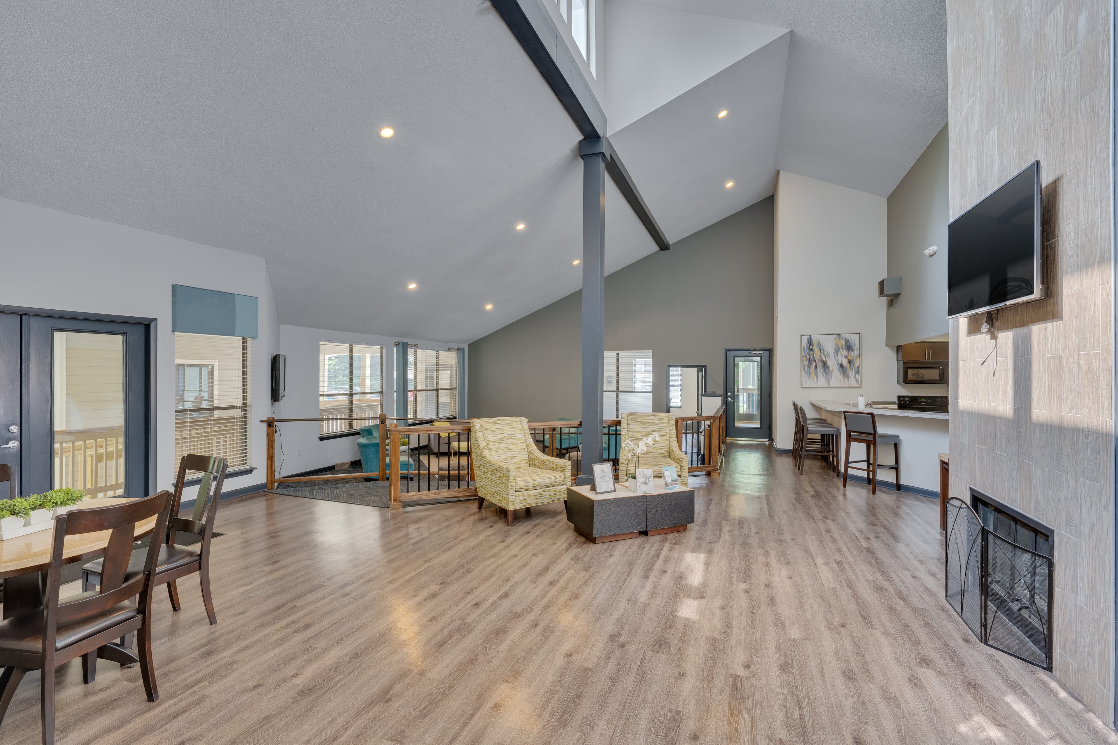 The Retreat at Lake Johnson Apartments 4 of 8