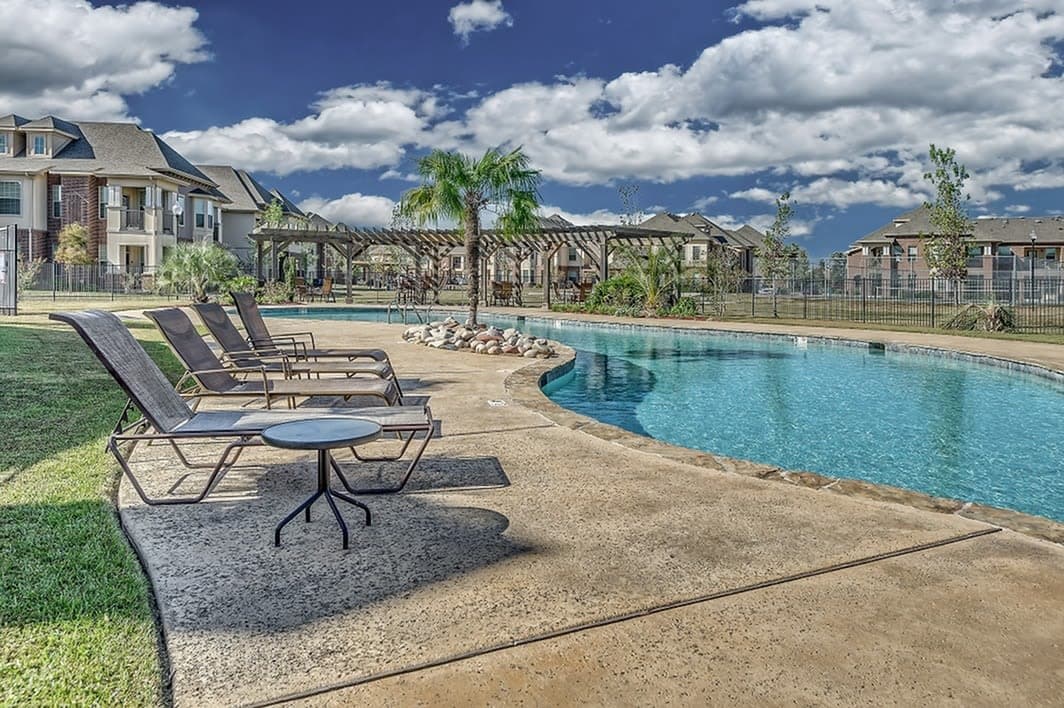 Chateau Mirage Apartment Homes 1 of 2