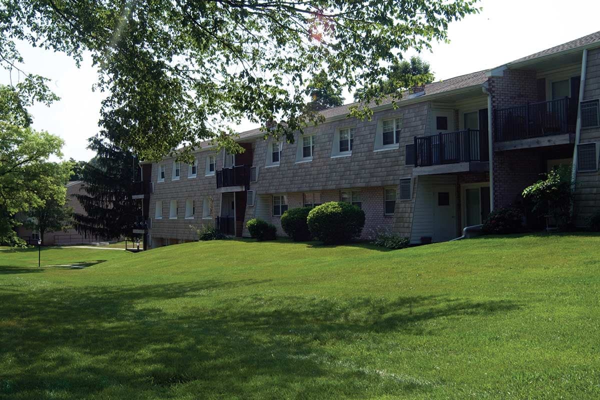 Sherry Lake Apartment Homes 1 of 2