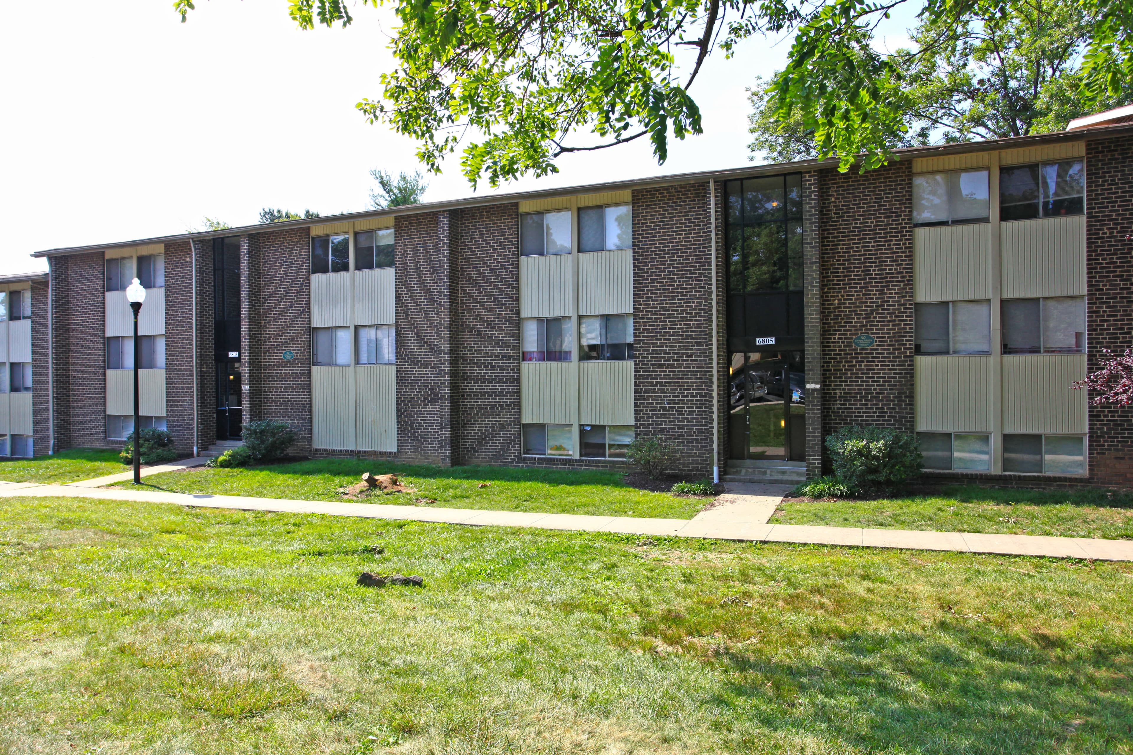 Gwynn Oaks Landing Apartments & Townhomes 1 of 2
