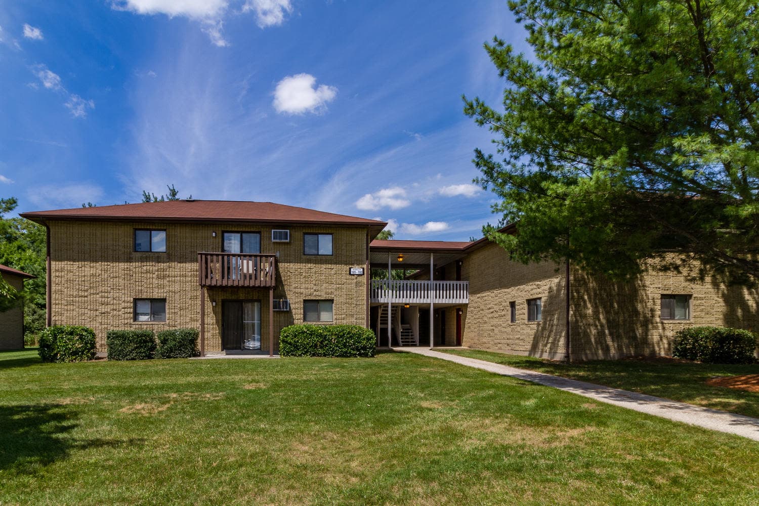 Imperial Gardens Apartment Homes 1 of 2