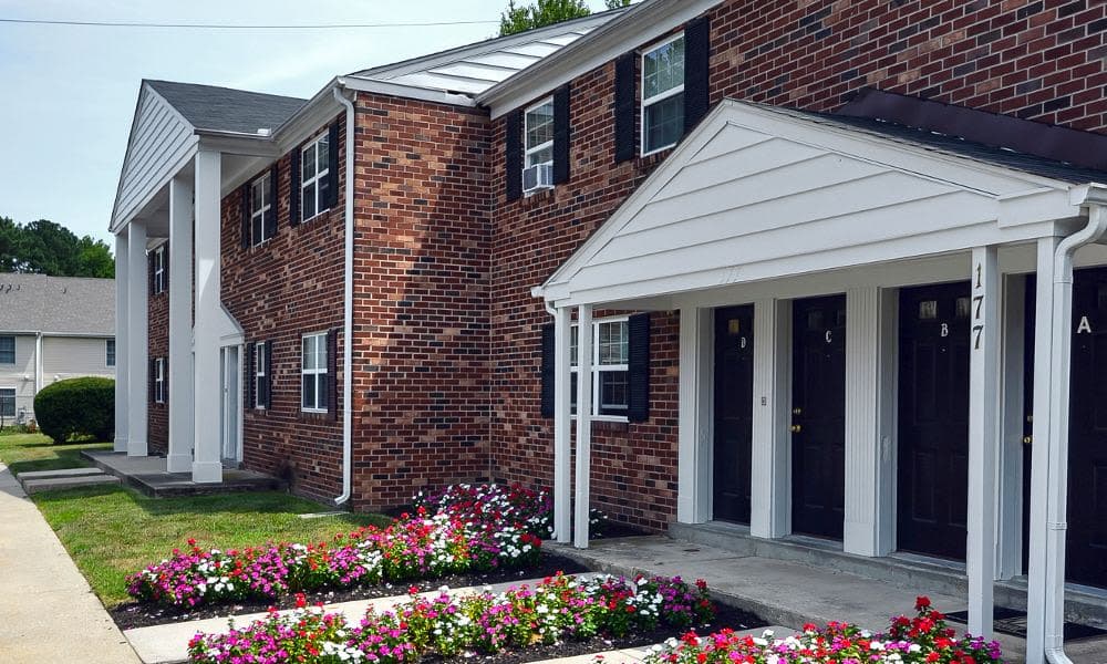 Mapleton Square Apartment Homes 1 of 2