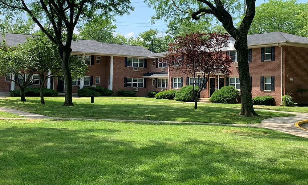 Lakeview Terrace Apartment Homes 1 of 2