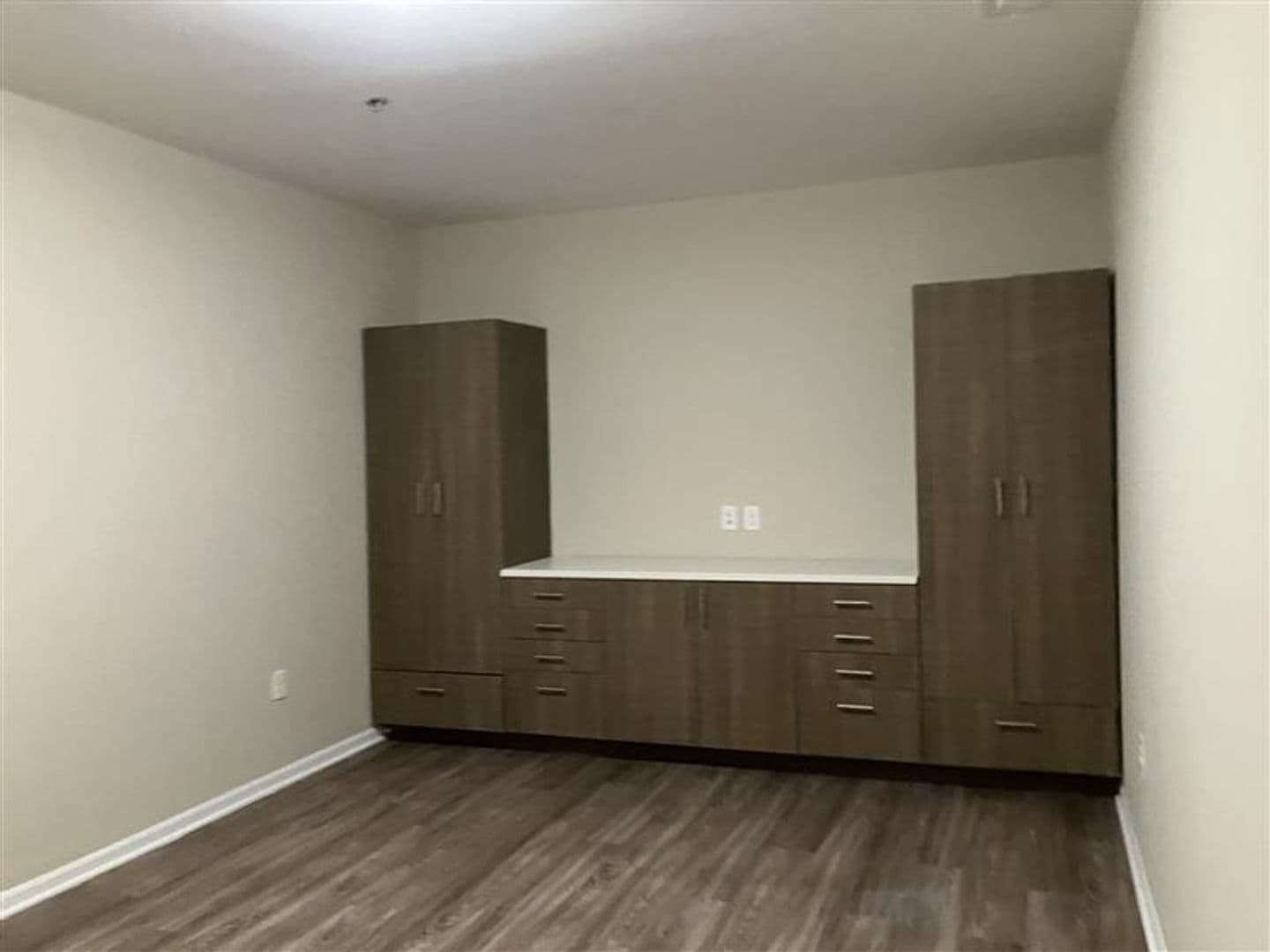 MOMTP Midtown Plaza Apartments 1 of 5