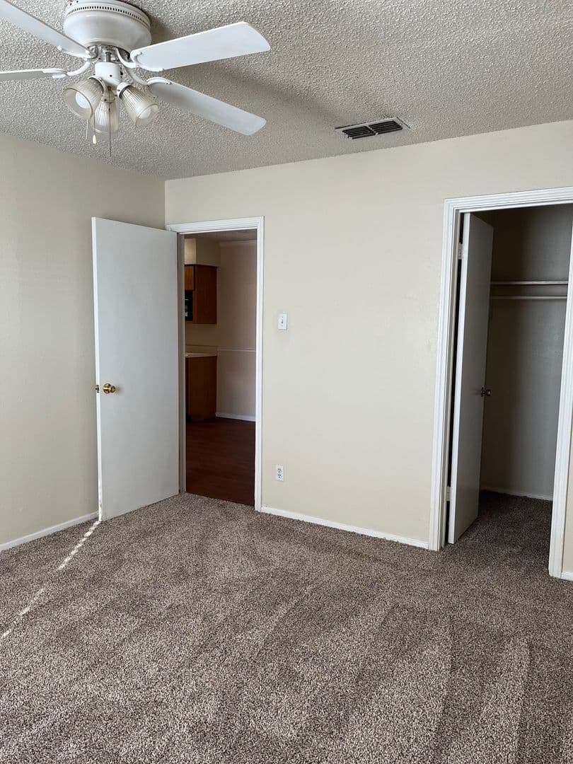 Bentwood Apartments 1 of 5