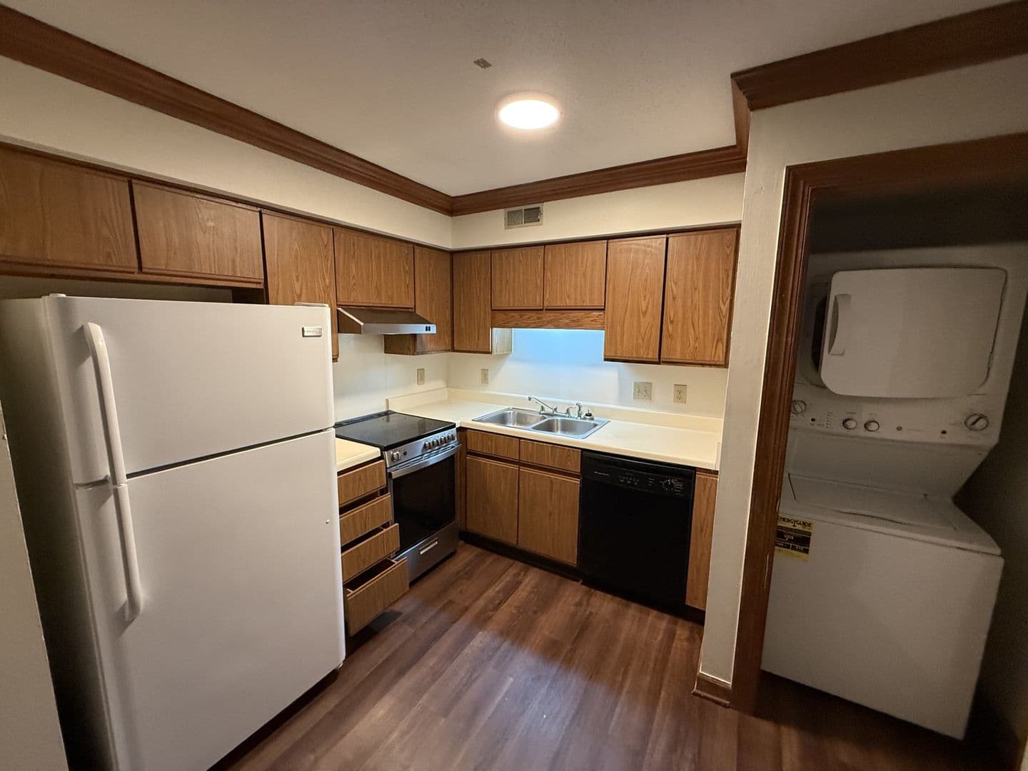 3517-301 Ivy Commons Drive - Borovina 1 of 8