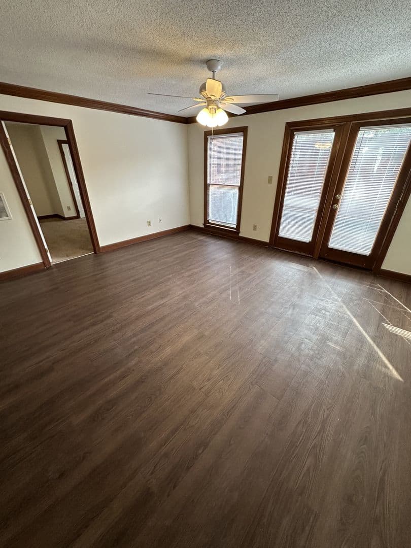 3525-102 Ivy Commons Drive - Surry 1 of 9