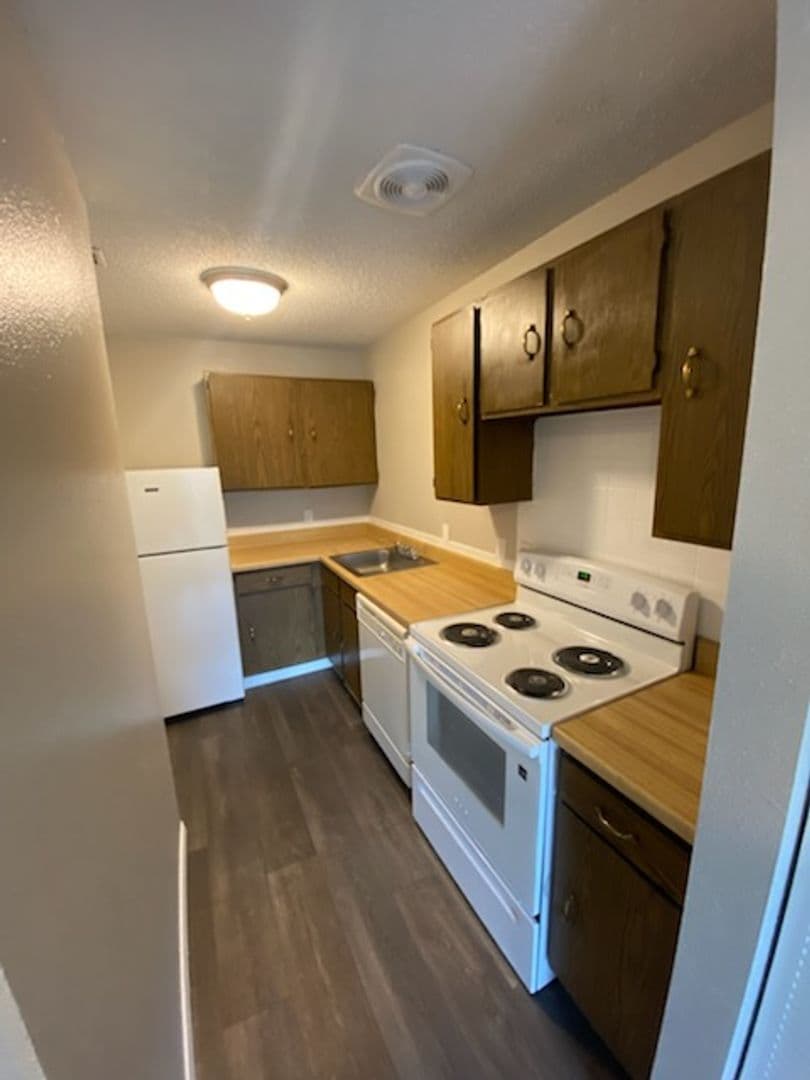 River Walk Apartments 1 of 18